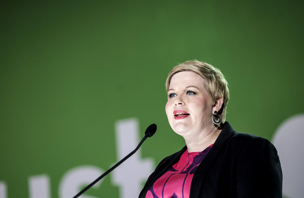 annika saarikko pituus ja paino